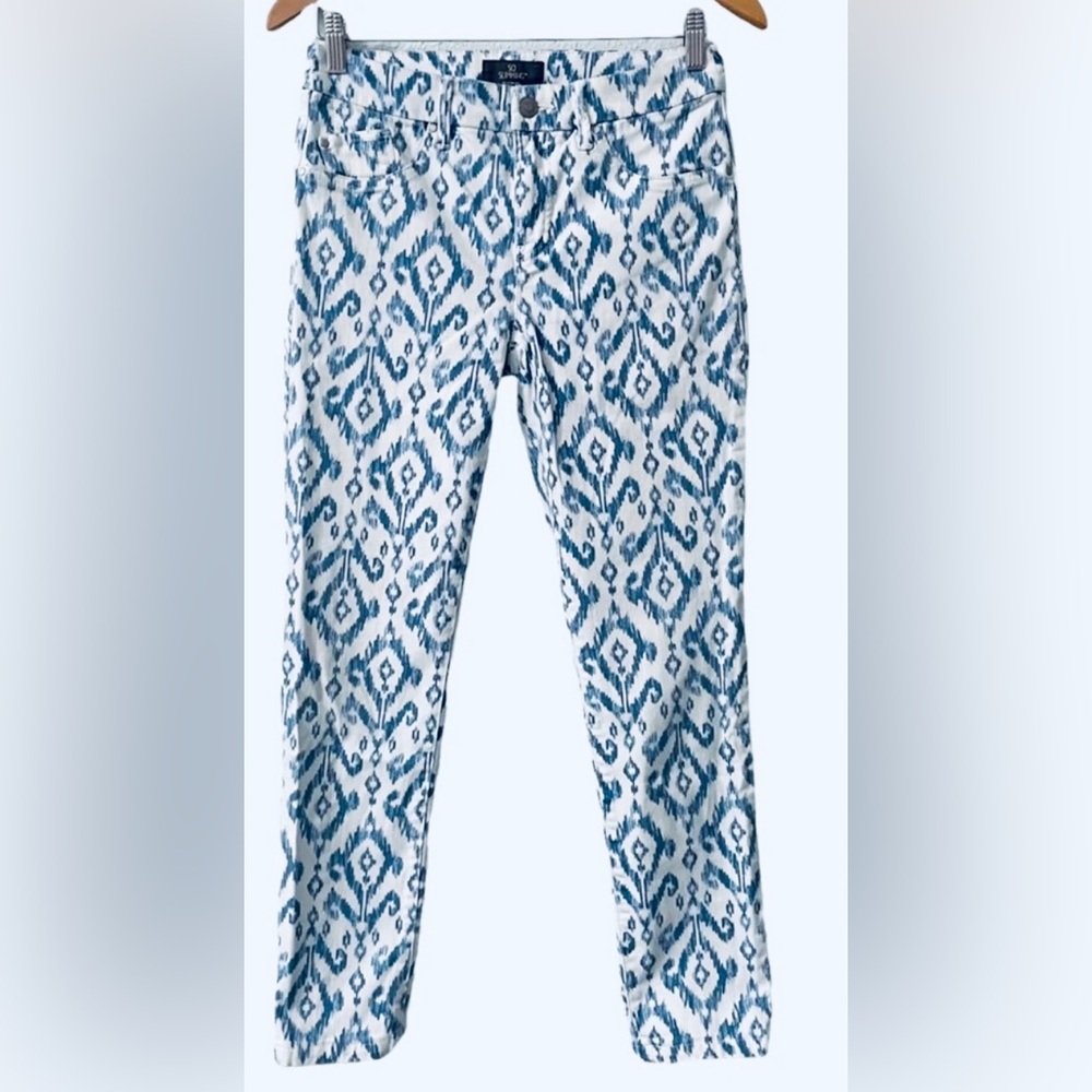 * Chico’s So Slimming White Blue Ikat Southwest Print Pants SZ 1 = SZ 8 *
